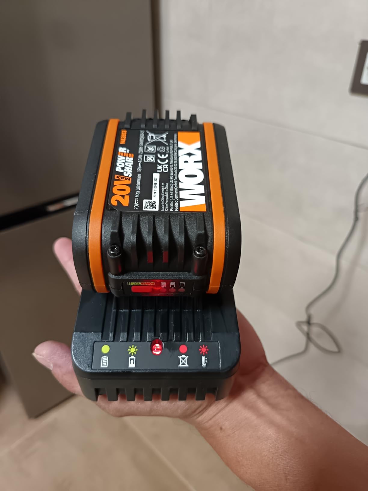 Worx WX813 Smerigliatrice Angolare 115mm 20V 4.0Ah Brushless