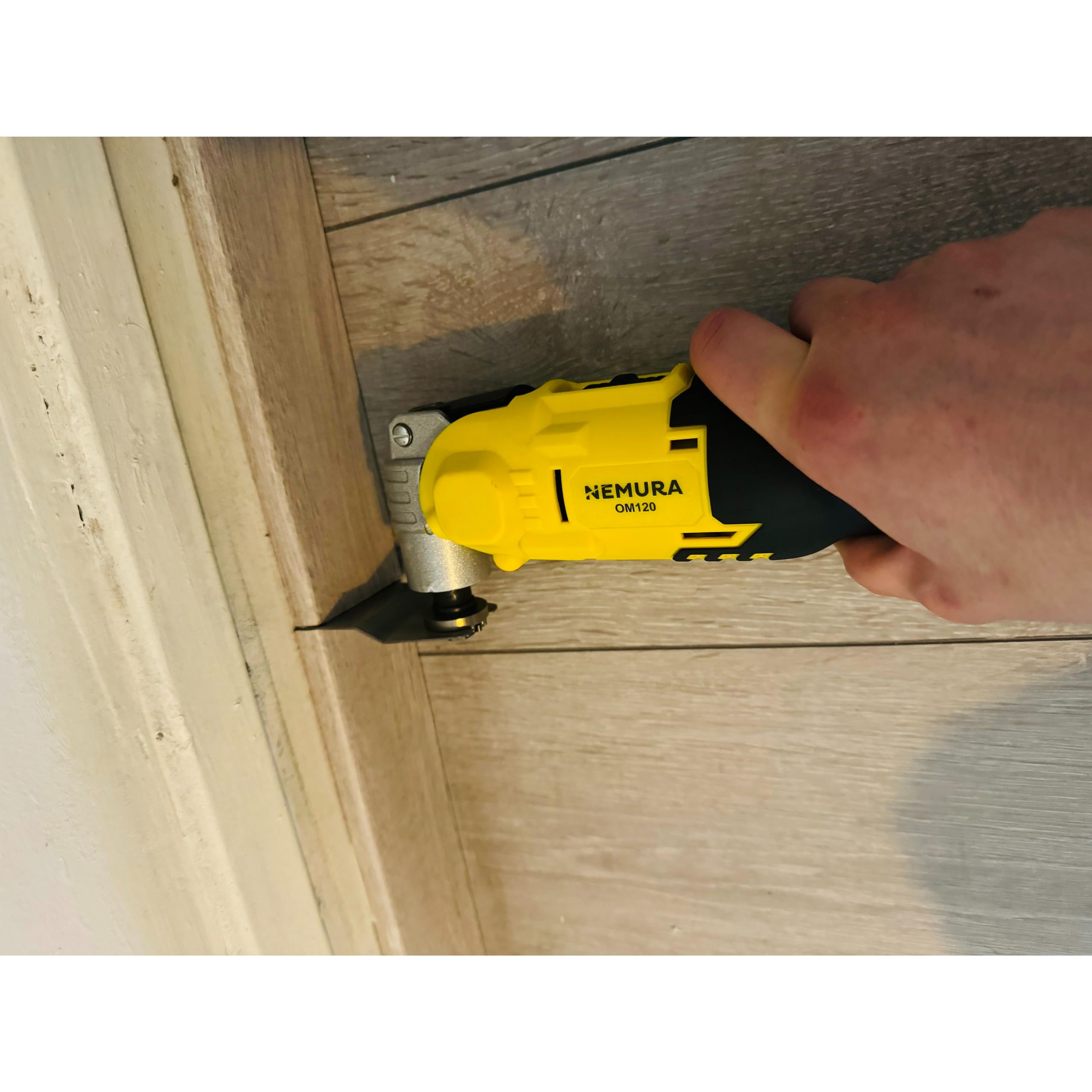 Nemura multitool oscillante 20V 2Ah 12 accessori con valigetta