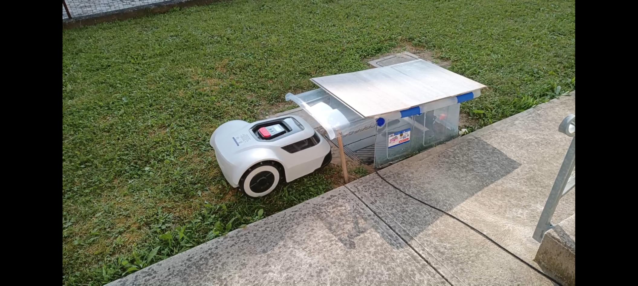 Anthbot Pion robot tagliaerba 900 mq con filo perimetrale