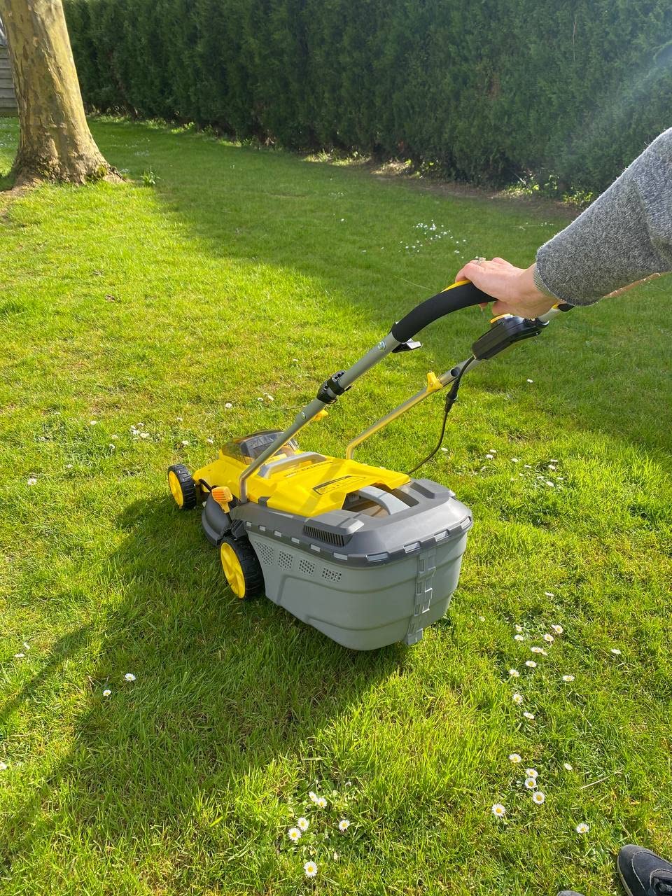 Nemura 40V Rasaerba a Batteria 37cm 2x4Ah 400mq