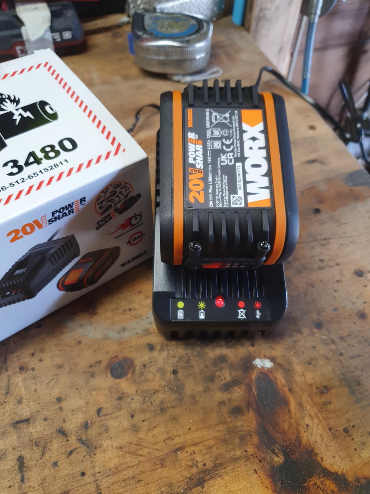 Worx PowerShare WA3604 kit batteria 4.0Ah + caricabatterie 20V