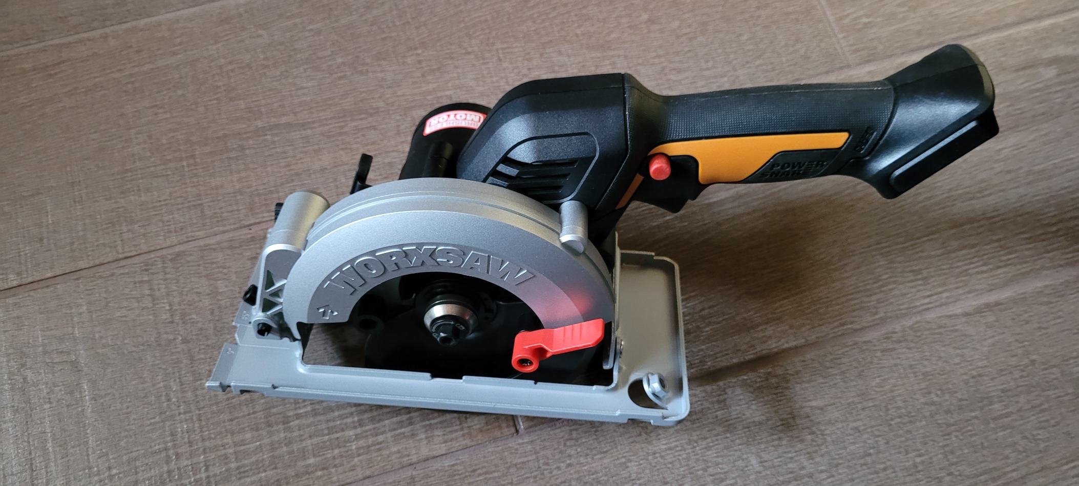 Worx WX531.9 sega circolare batteria 20V solo corpo 120mm