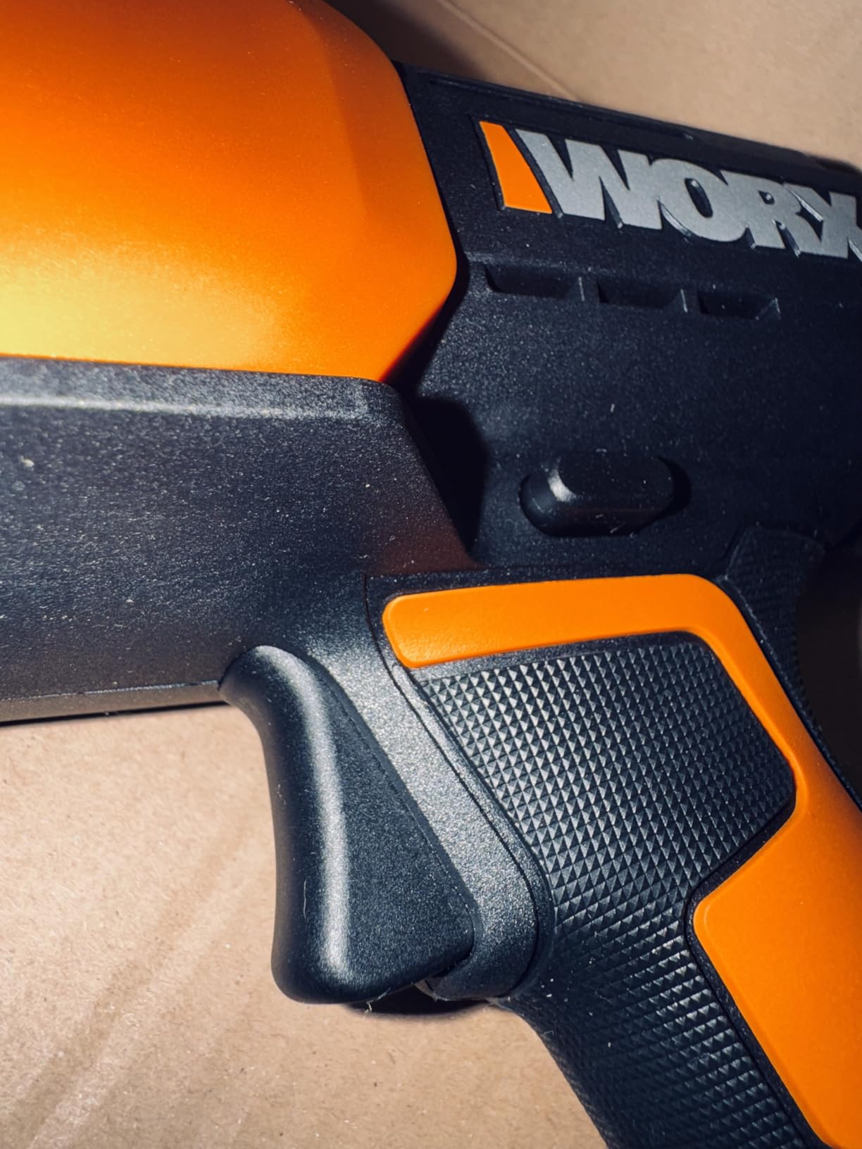Worx WG326E Mini Motosega 20V 12cm con Batteria 2.0Ah