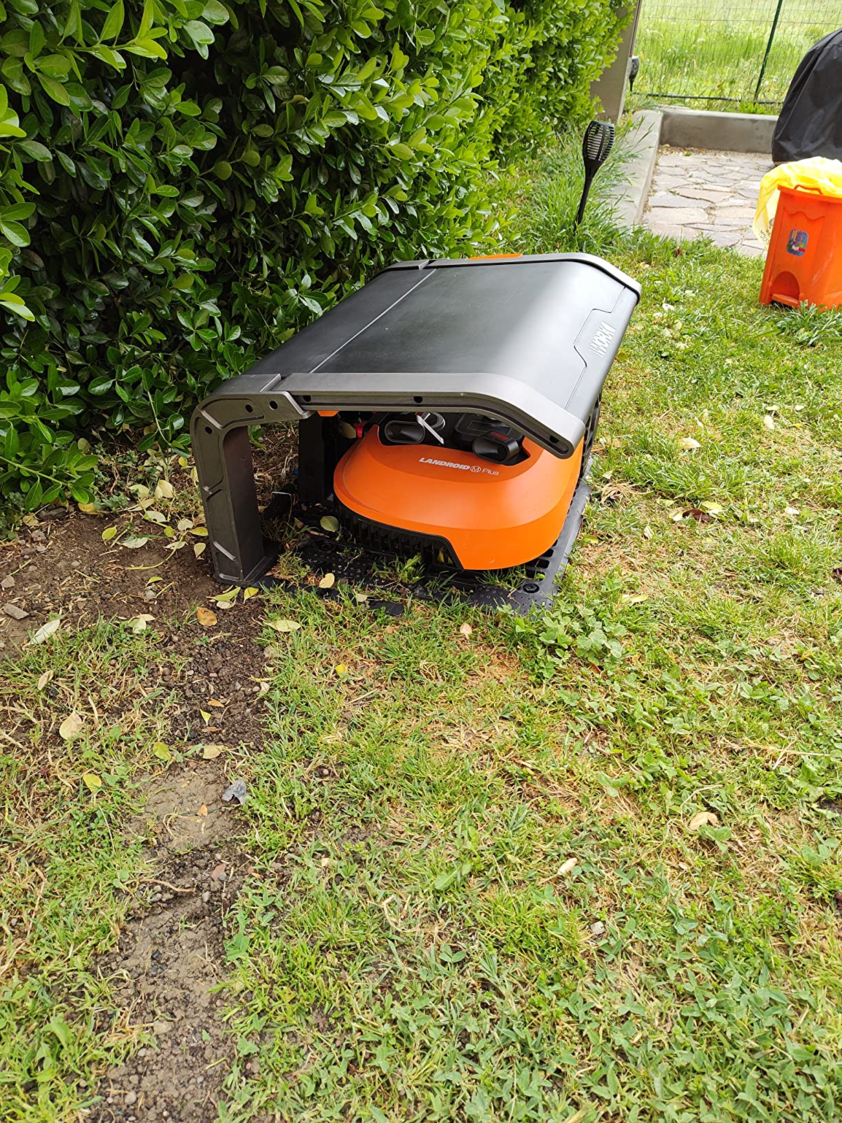 WORX WA0810 Garage Robot Rasaerba Landroid Tettuccio