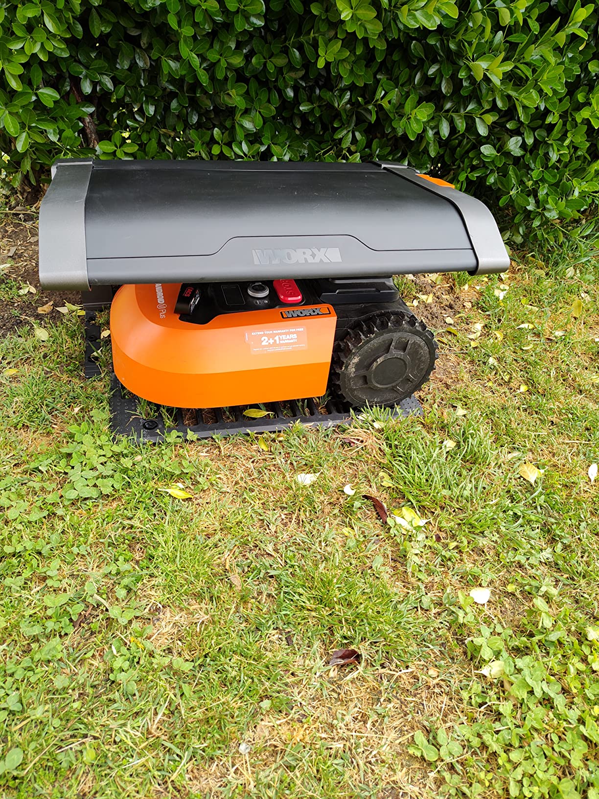 WORX WA0810 Garage Robot Rasaerba Landroid Tettuccio