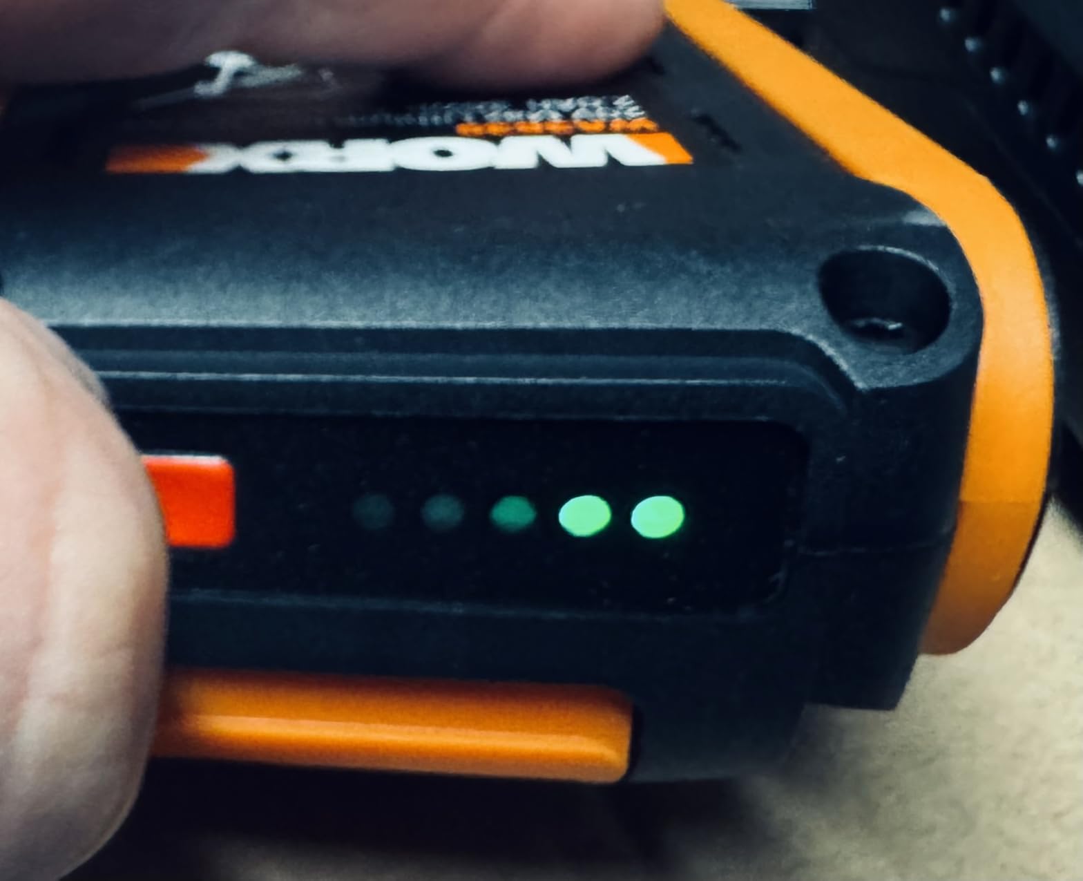 Worx WG326E Mini Motosega 20V 12cm con Batteria 2.0Ah