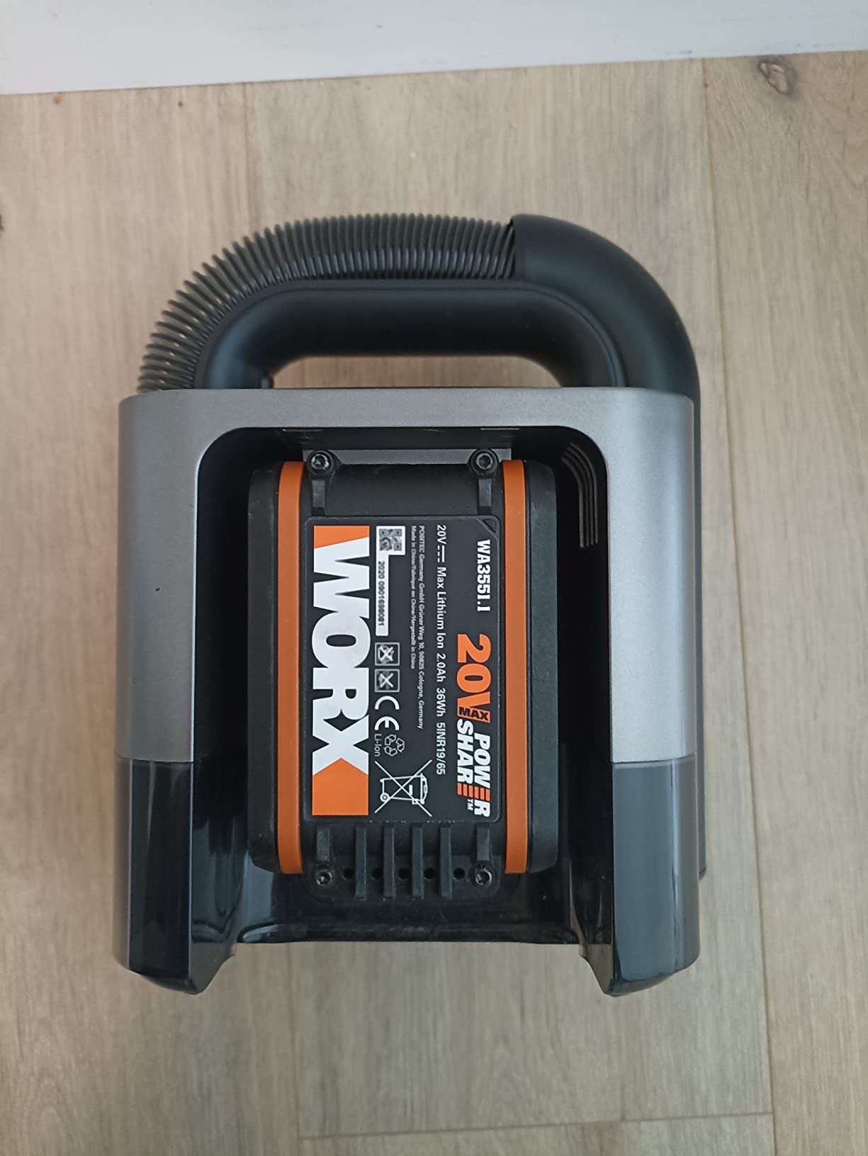 WORX WX030.9 Aspirapolvere Portatile 20V Solo Corpo Retrattile