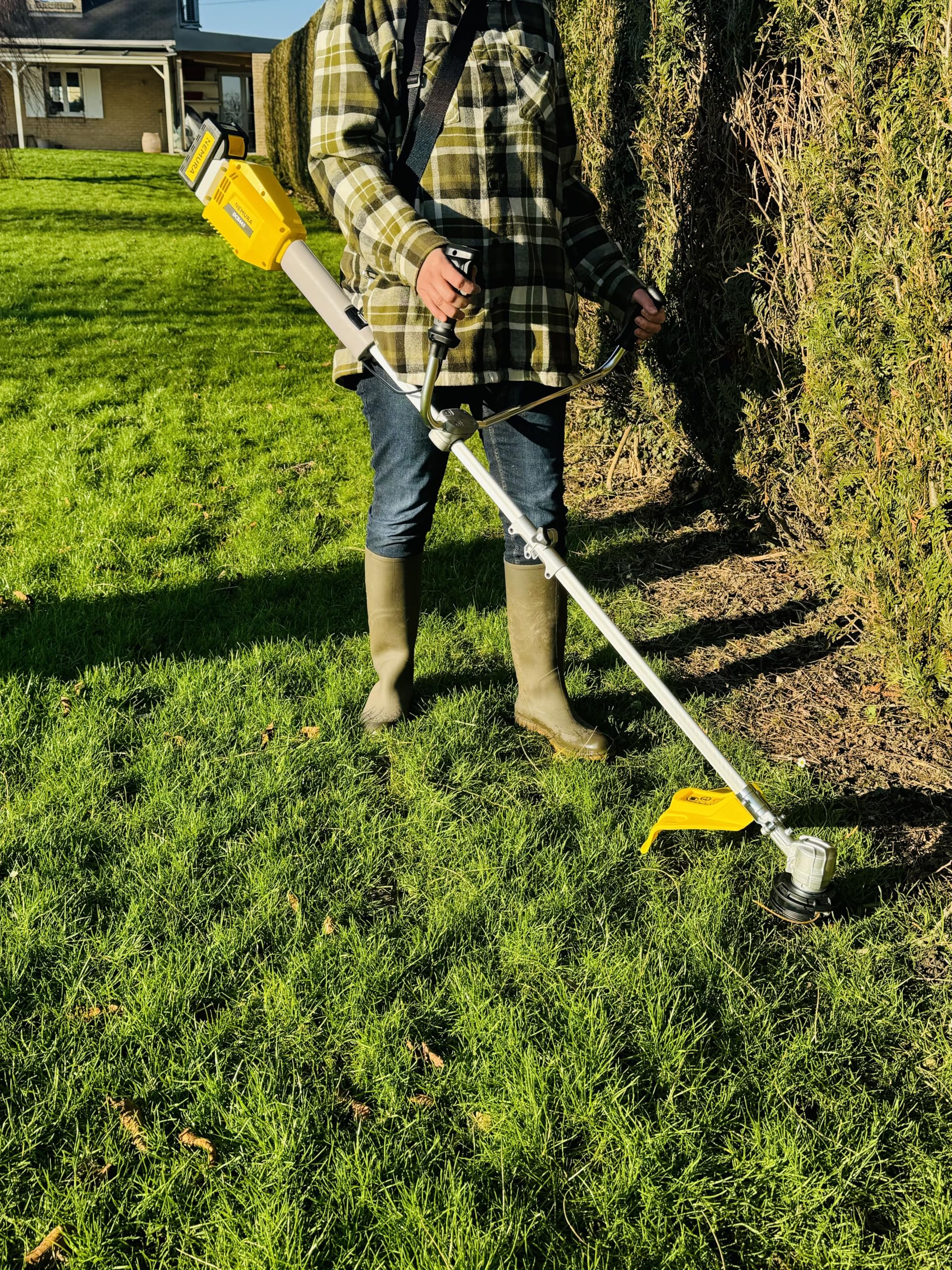 Nemura Decespugliatore Batteria 40V 43 cm 4Ah