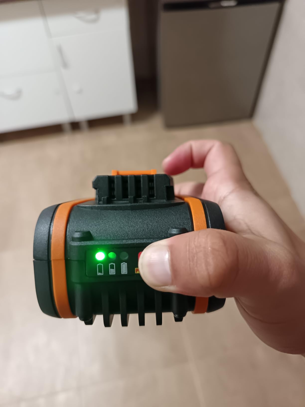 Worx WX813 Smerigliatrice Angolare 115mm 20V 4.0Ah Brushless