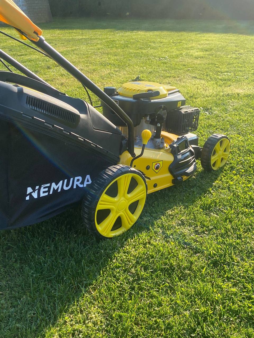 Nemura tosaerba benzina semovente 196 cm3 taglio 52 cm