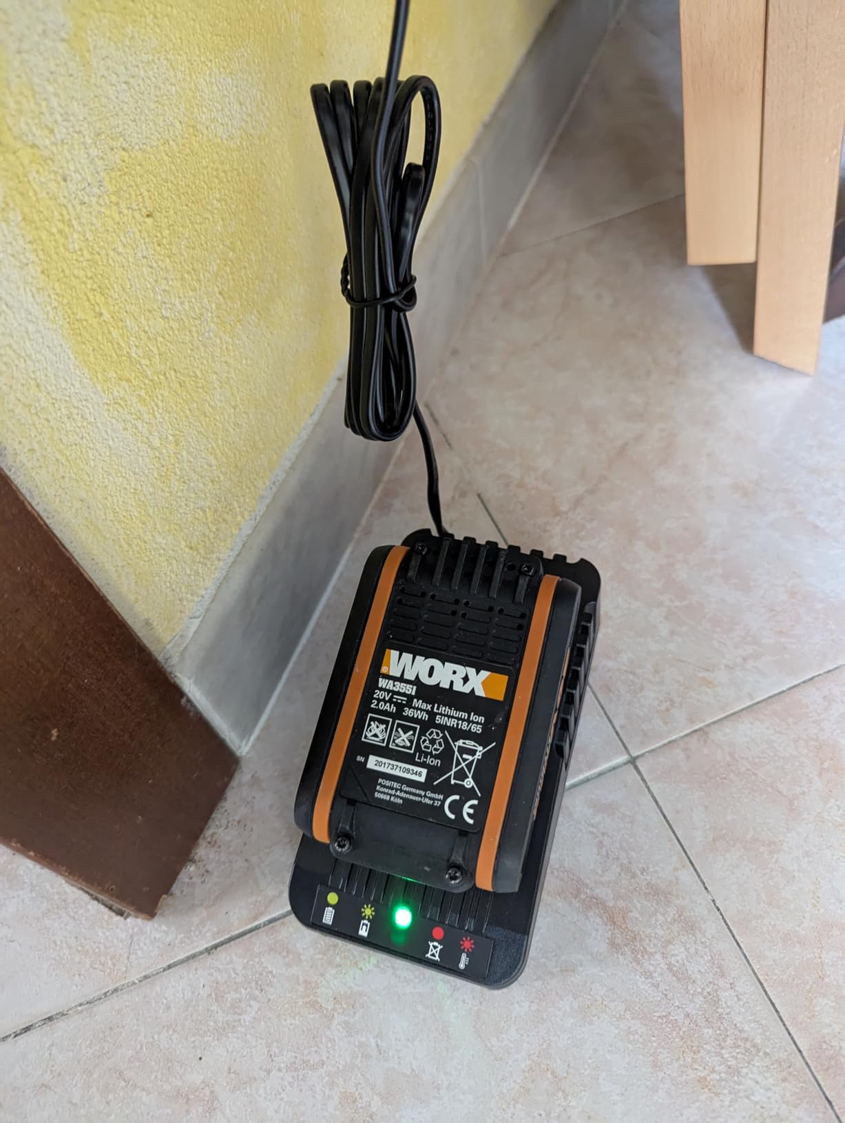 Worx PowerShare WA3880 caricabatterie rapido 20V 2A