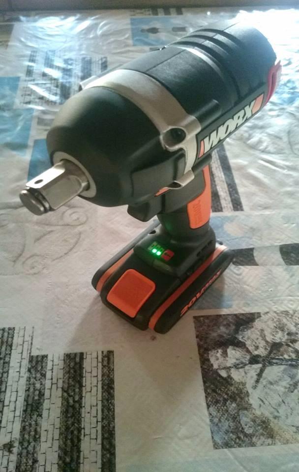 Worx WX279.9 avvitatore a impulsi 20V solo corpo brushless