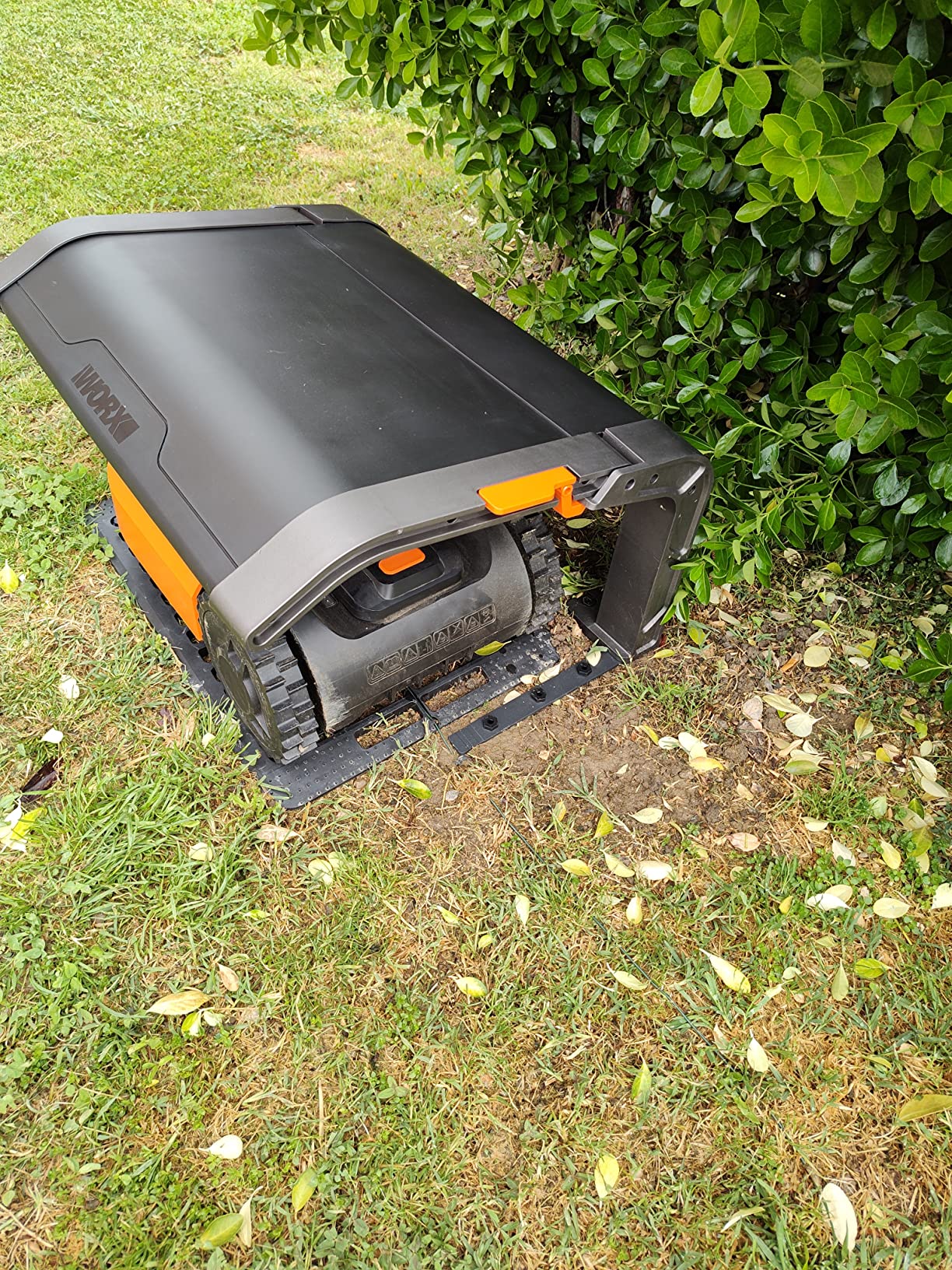 WORX WA0810 Garage Robot Rasaerba Landroid Tettuccio