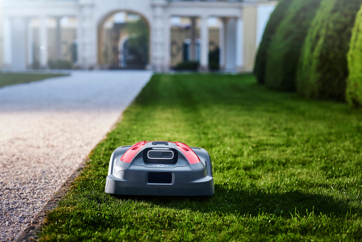 Cramer AiConic 12 robot rasaerba 12000 mq RTK